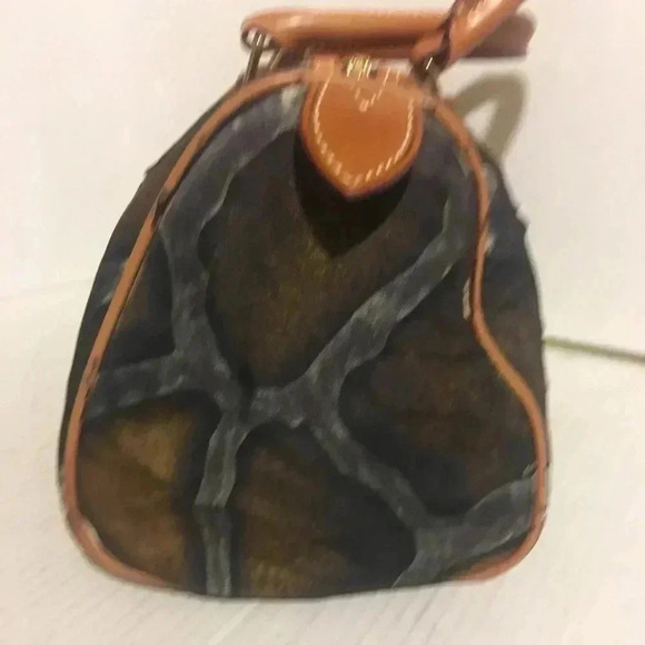 Dooney & Bourke satchel print nylon handbag - Picture 3 of 8